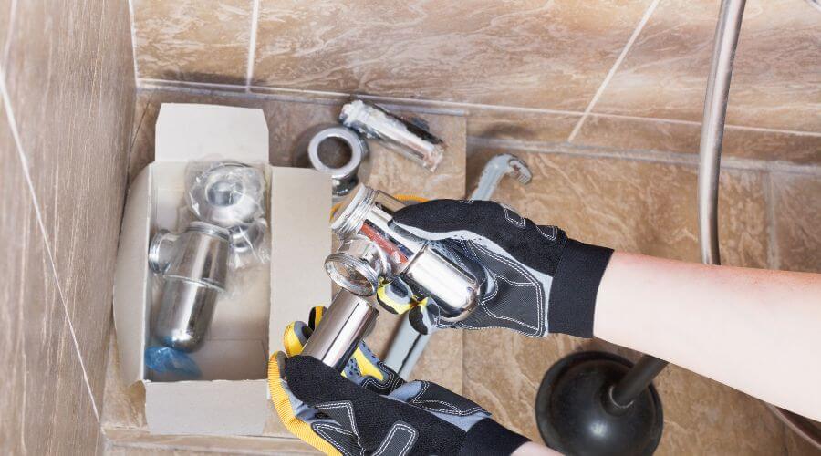 Expert Emergency Roof Repairs services in Floydada, TX